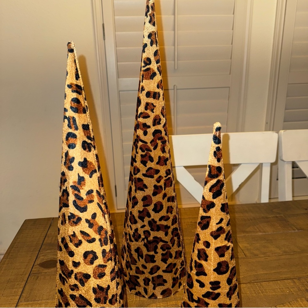 Leopard Print Decorative Cone Set